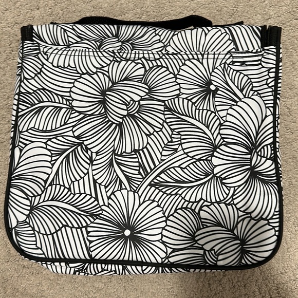 Thirty-One Hanging travel Organizer, NWOT. - Picture 2 of 4